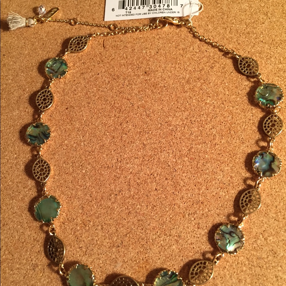 Women’s fashion necklace - Picture 2 of 2